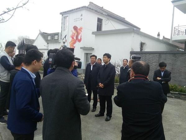 泰州市委領導、興化市委領導等到梁緣建科項目現場檢查指導工作